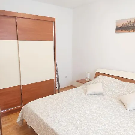 Apartment Suha Kali